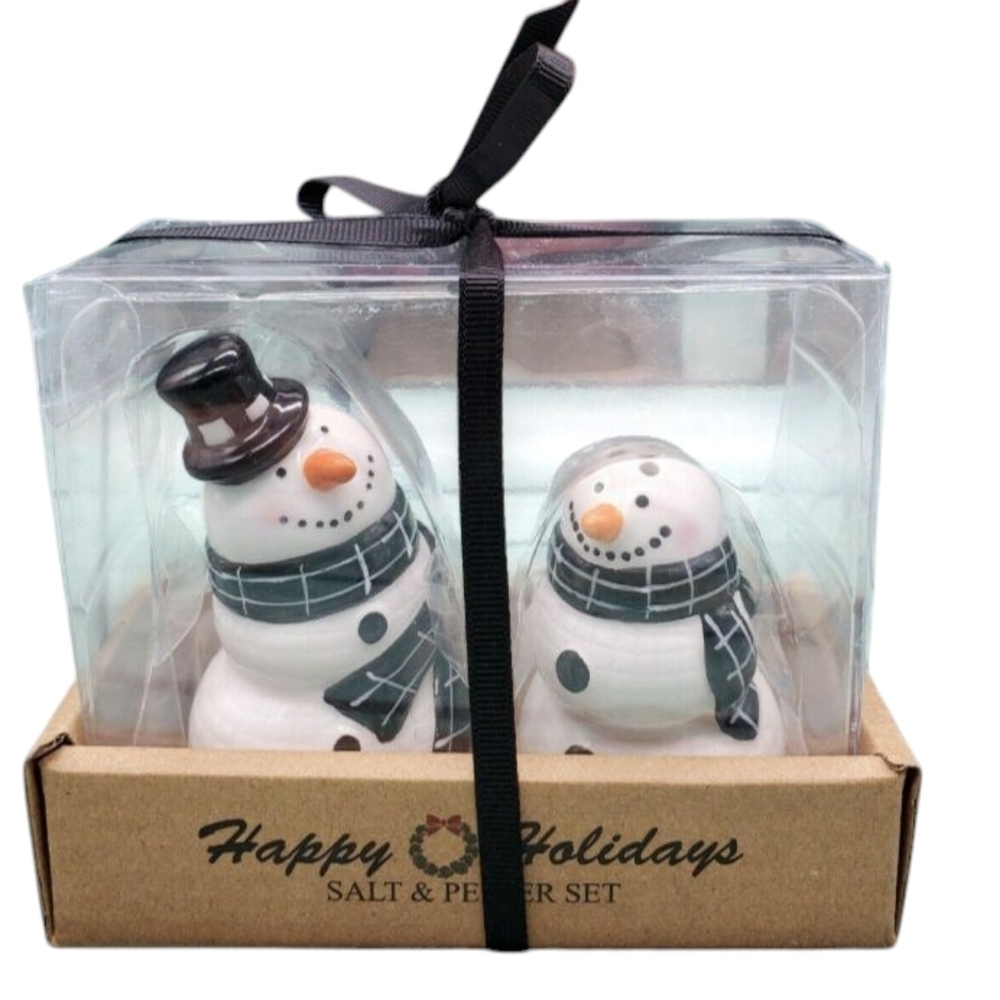 NIB Potter's Studio Winter "SNOWMAN SALT & PEPPER SHAKERS SET"
